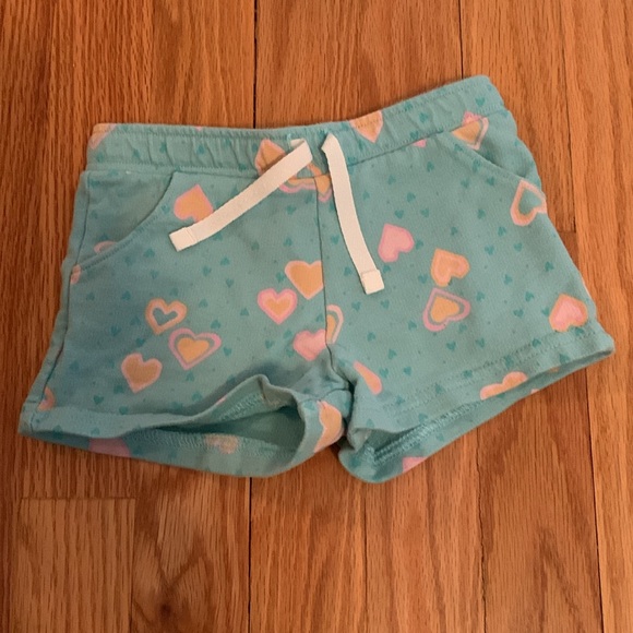 Carter’s shorts bundle - Picture 2 of 10